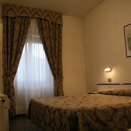 Hotel La Meridiana أنغياري المظهر الخارجي الصورة