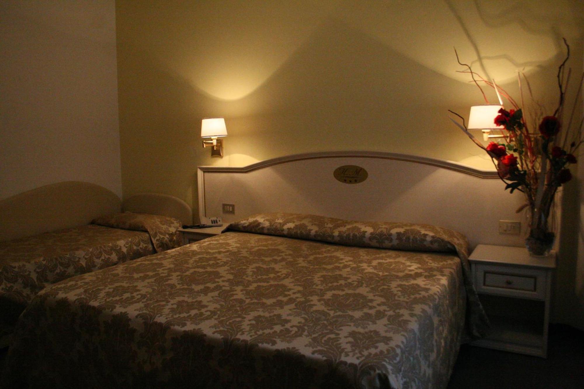 Hotel La Meridiana أنغياري المظهر الخارجي الصورة