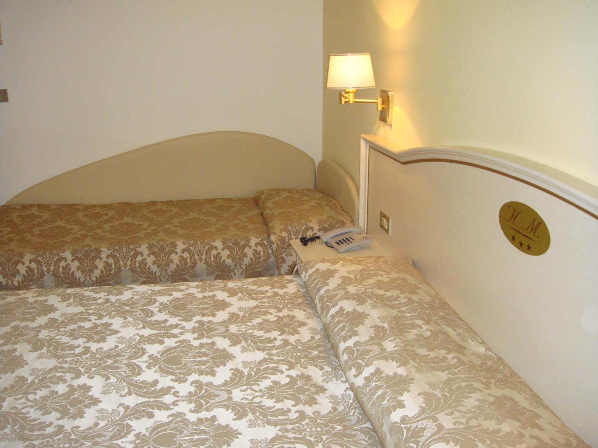 Hotel La Meridiana أنغياري المظهر الخارجي الصورة