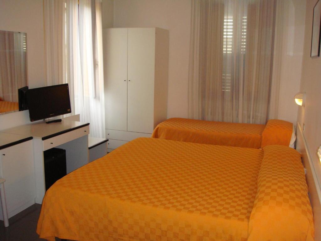 Hotel La Meridiana أنغياري الغرفة الصورة